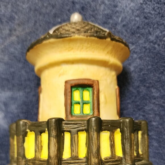 Vintage 1998 Collectable Dickens Ceramic 11" Tall Lighthouse/Figurine - Picture 11 of 15